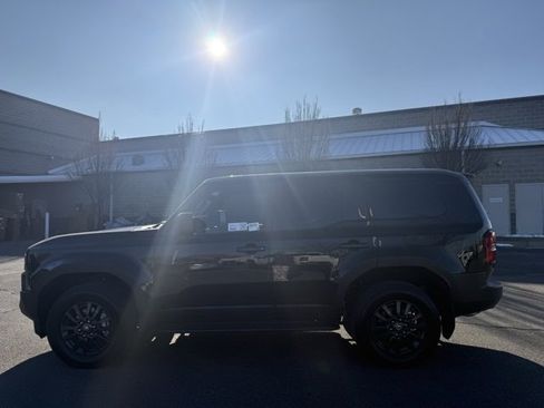 Used 2025 Toyota Land Cruiser 1958 image 5