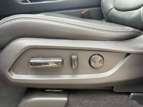 Certified 2025 Honda Pilot Touring image 27