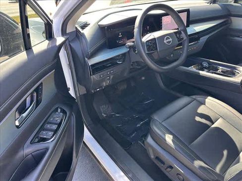 Used 2025 Nissan Murano SL AWD/4WD image 9