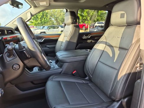 Used 2024 GMC Sierra 1500 Denali AWD/4WD image 22
