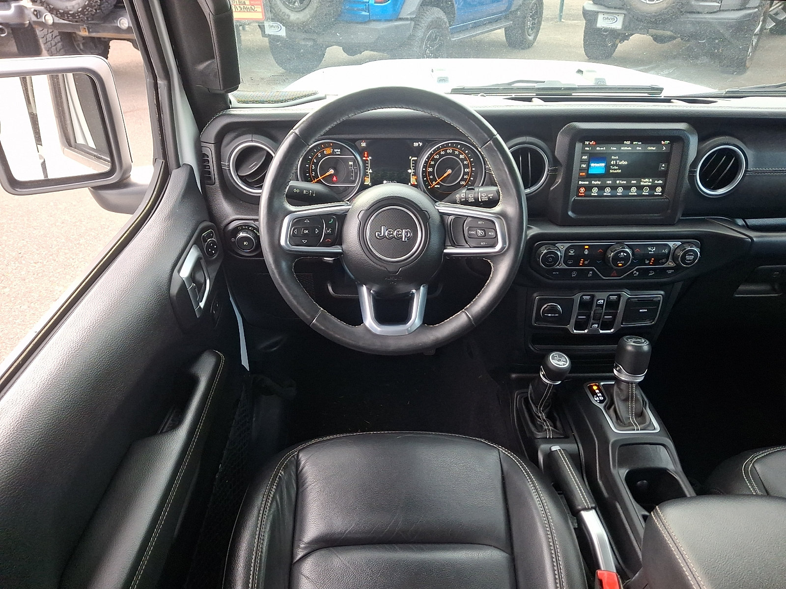 Used 2018 Jeep Wrangler Unlimited Sahara w/ Dual Top Group AWD/4WD image 11