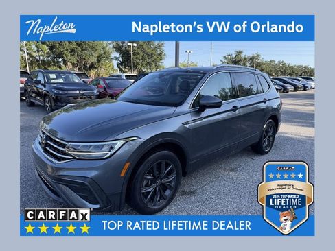 Used 2023 Volkswagen Tiguan SE FWD image 1