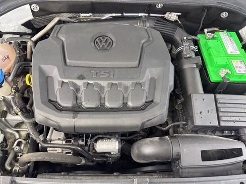 Used 2020 Volkswagen Passat 2.0T SE image 21