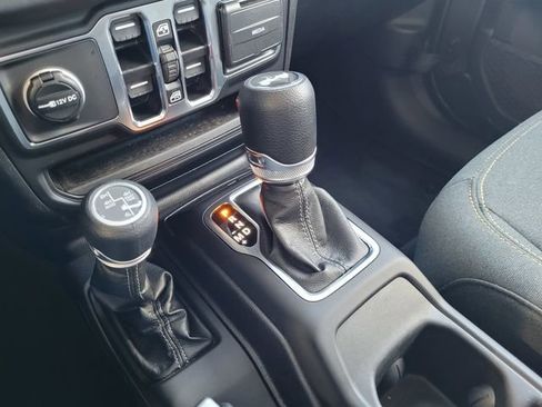 Certified 2025 Jeep Wrangler Unlimited Sahara image 12