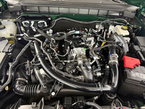 Used 2024 Ford Bronco Wildtrak AWD/4WD image 34