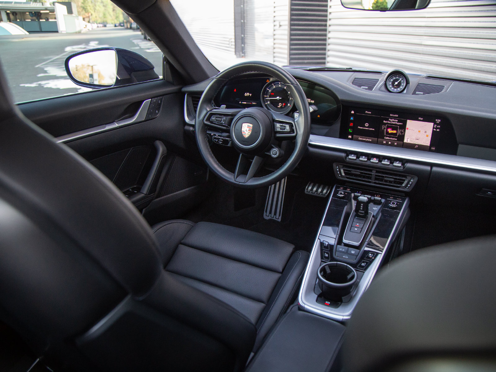 Certified 2024 Porsche 911 Carrera 4 AWD/4WD image 17