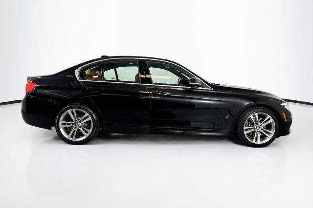 Used 2018 BMW 330e w/ Premium Package RWD image 4