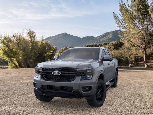 New 2025 Ford Ranger Lariat w/ FX4 Off-Road Package image 2