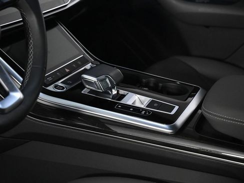 Used 2025 Audi Q8 Premium w/ Convenience Package AWD/4WD image 19