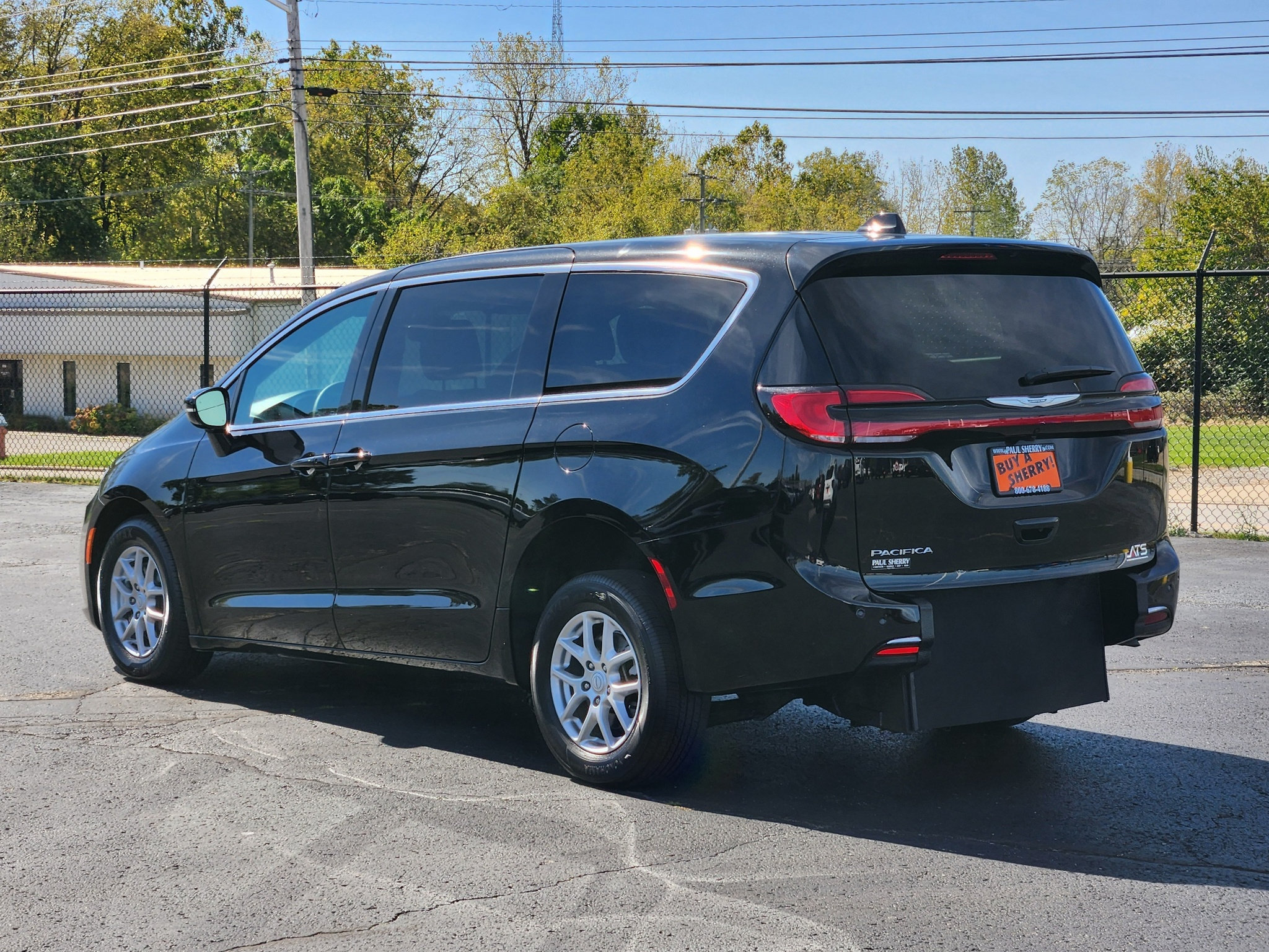 Used 2026 Chrysler Pacifica Select FWD image 21
