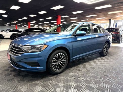 Used 2020 Volkswagen Jetta SE w/ SE Cold Weather Package FWD image 8