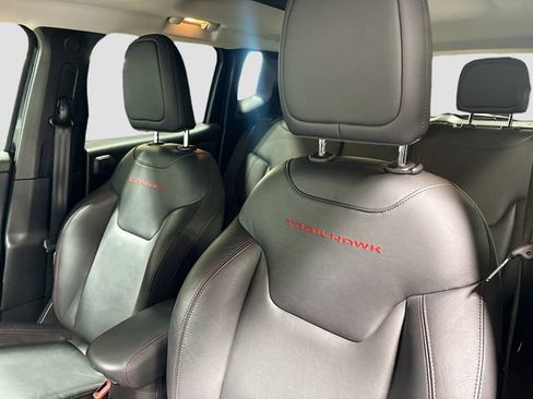 Used 2016 Jeep Renegade Trailhawk AWD/4WD image 24