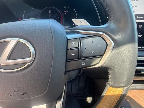 Certified 2024 Lexus RX 350 FWD w/ Convenience Package image 18