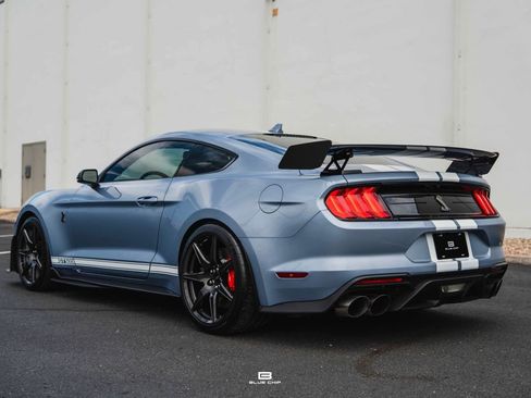 Used 2022 Ford Mustang Shelby GT500 w/ Carbon Fiber Track Pack RWD image 17