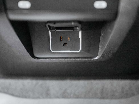 Certified 2023 Chevrolet Tahoe Z71 w/ Max Trailering Package image 39