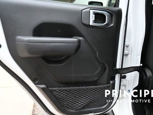 Used 2023 Jeep Wrangler Sport S image 24