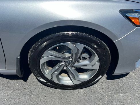 Used 2018 Honda Accord EX image 6