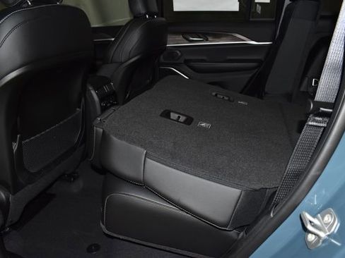 New 2026 Jeep Grand Cherokee Limited w/ Trailer Tow Package image 29