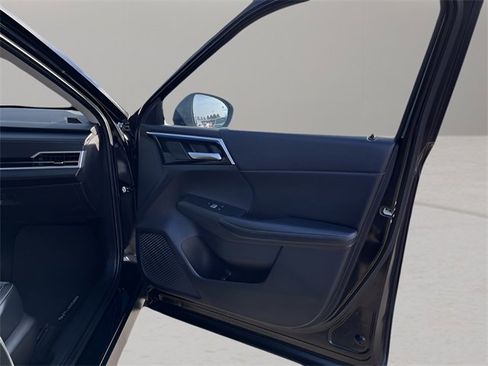 Used 2023 Mitsubishi Outlander SE image 34