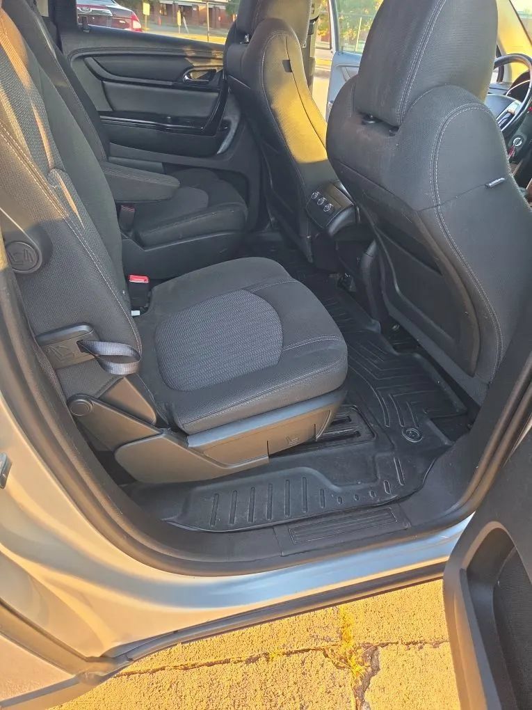 Used 2014 Chevrolet Traverse LT FWD image 33
