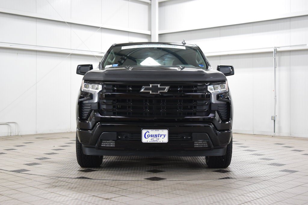 Used 2025 Chevrolet Silverado 1500 RST w/ Z71 Off-Road Package AWD/4WD image 2