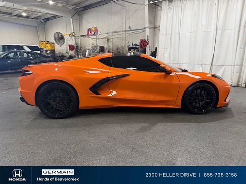 Used 2022 Chevrolet Corvette Stingray Premium Cpe w/ Z51 Performance Package RWD image 9