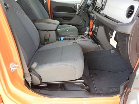 New 2025 Jeep Gladiator Sport image 32