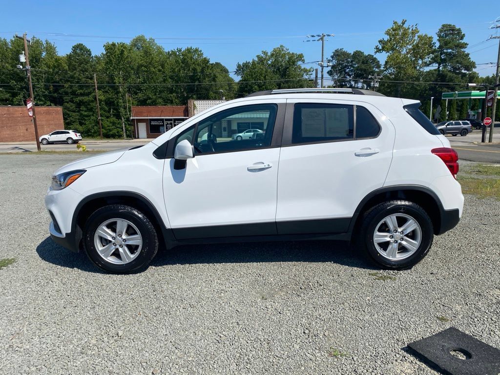 Used 2022 Chevrolet Trax LT w/ Driver Confidence Package AWD/4WD image 6