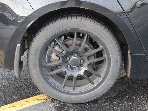 Used 2025 Toyota Corolla LE image 8