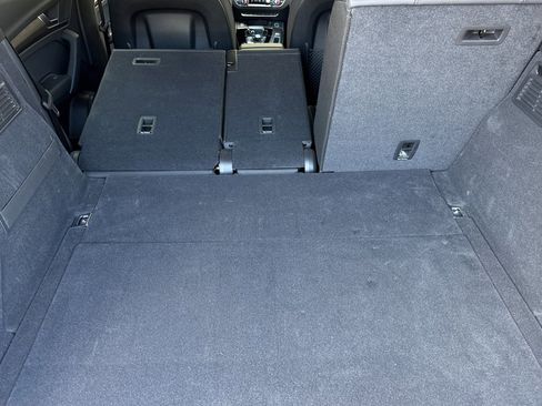 Used 2025 Audi Q5 2.0T Premium image 12