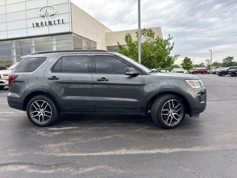 Used 2018 Ford Explorer Sport w/ Equipment Group 401A AWD/4WD image 7