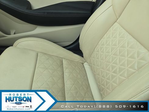 Used 2017 Nissan Maxima Platinum FWD image 26