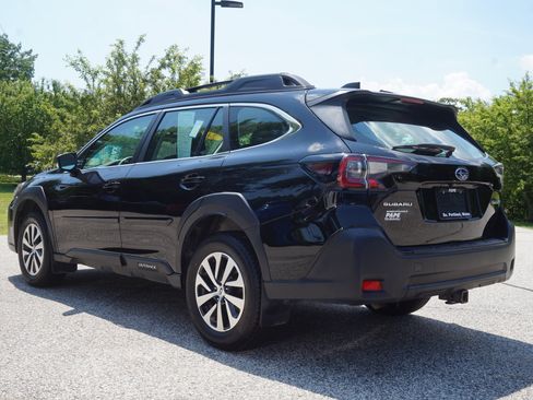 Used 2024 Subaru Outback AWD/4WD image 7
