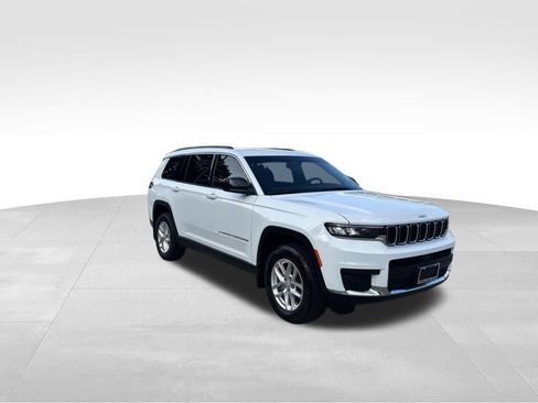 Used 2025 Jeep Grand Cherokee L Laredo w/ Luxury Tech Group I AWD/4WD image 8