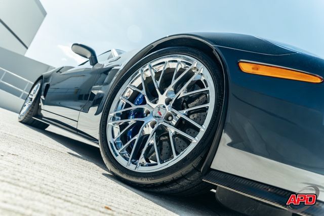 Used 2009 Chevrolet Corvette ZR1 w/ Preferred Equipment Group RWD image 28