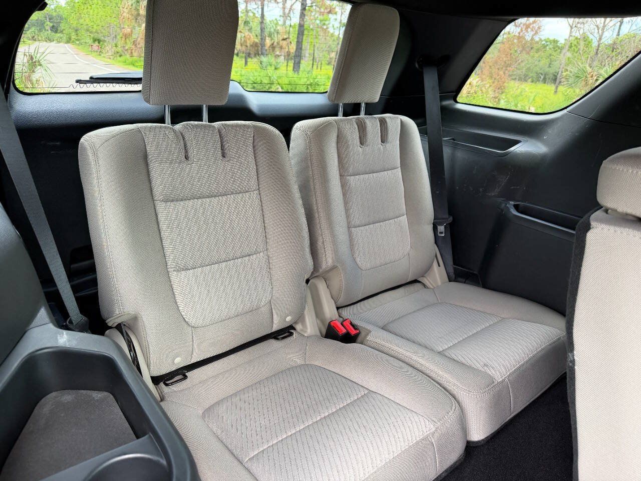 Used 2019 Ford Explorer FWD image 22