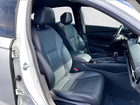 Used 2023 Honda Accord Sport image 9