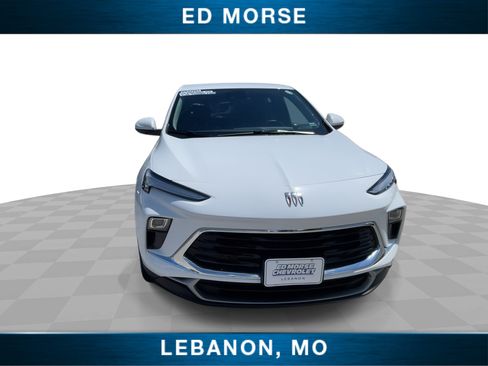 Certified 2025 Buick Encore GX Preferred FWD image 2