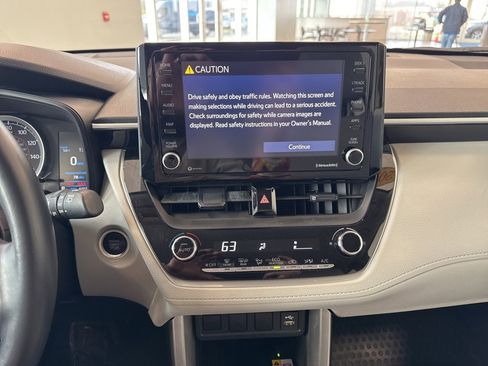 Used 2022 Toyota Corolla Cross LE image 28