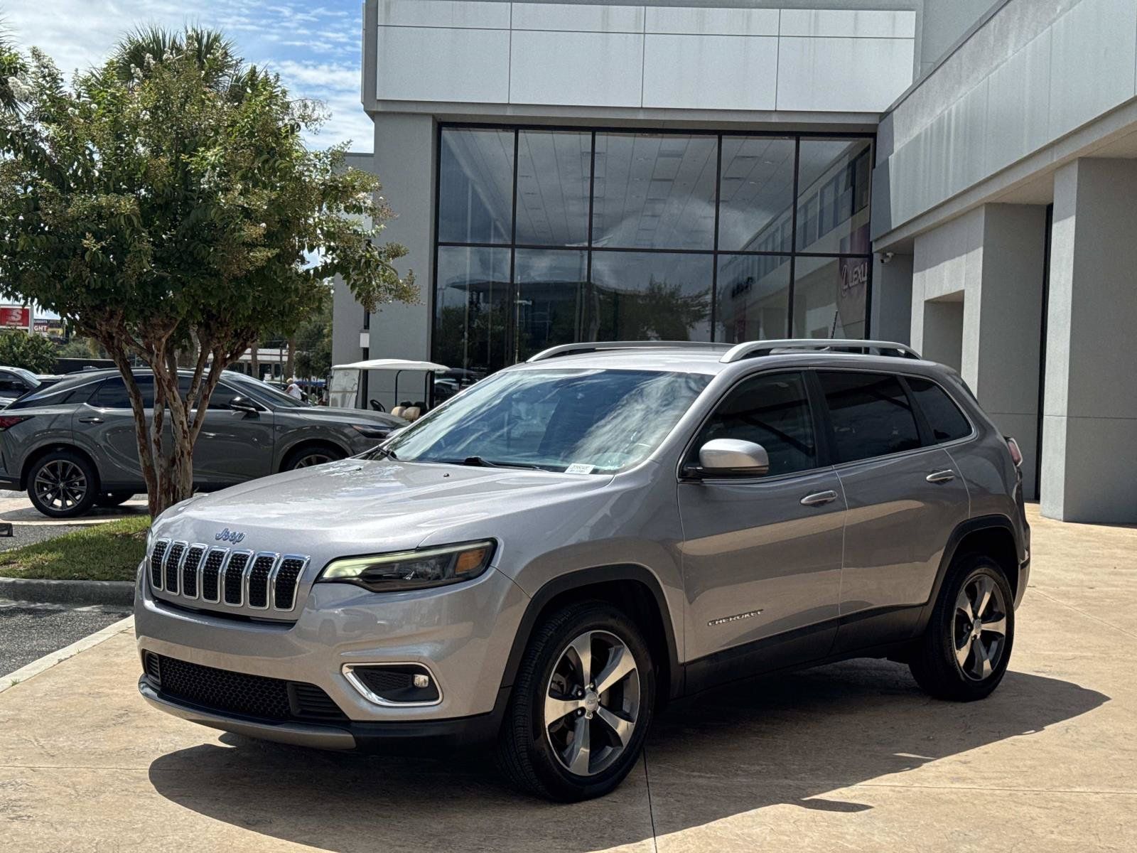 Used 2020 Jeep Cherokee Limited FWD image 7
