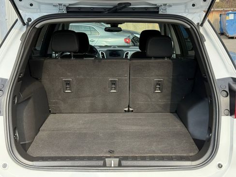 Used 2021 Chevrolet Equinox LS w/ LS Convenience Package image 19