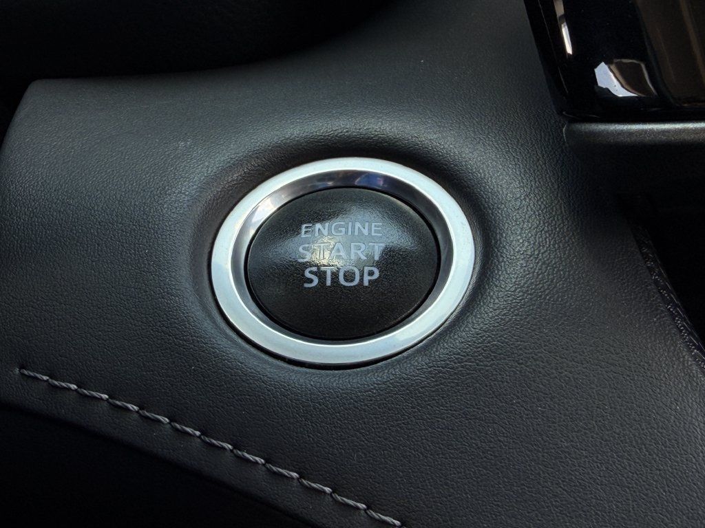 Used 2021 Toyota Highlander XLE FWD image 20