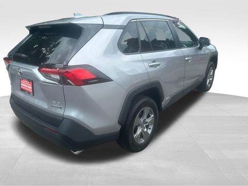 Used 2024 Toyota RAV4 XLE AWD/4WD image 25