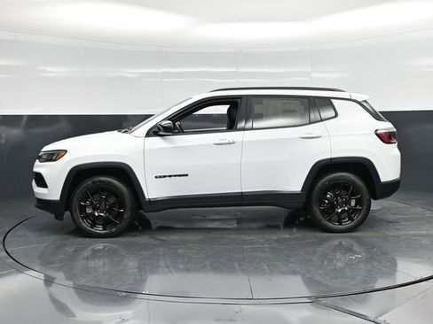 New 2026 Jeep Compass Altitude image 5