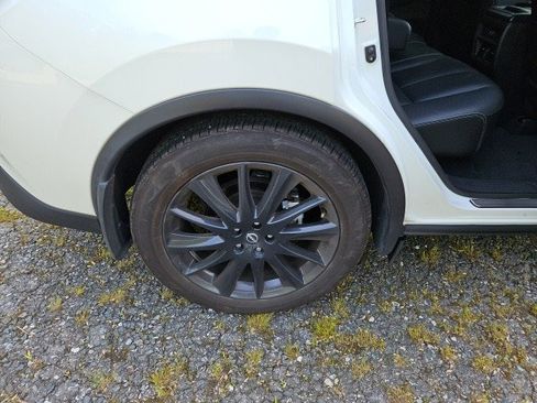 Used 2023 Nissan Murano SV w/ SV Midnight Edition Package image 12