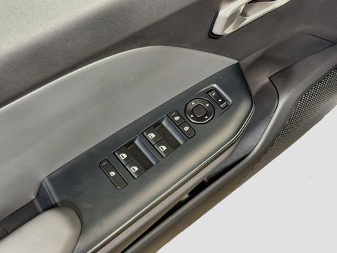 Used 2025 Kia K4 FWD image 18