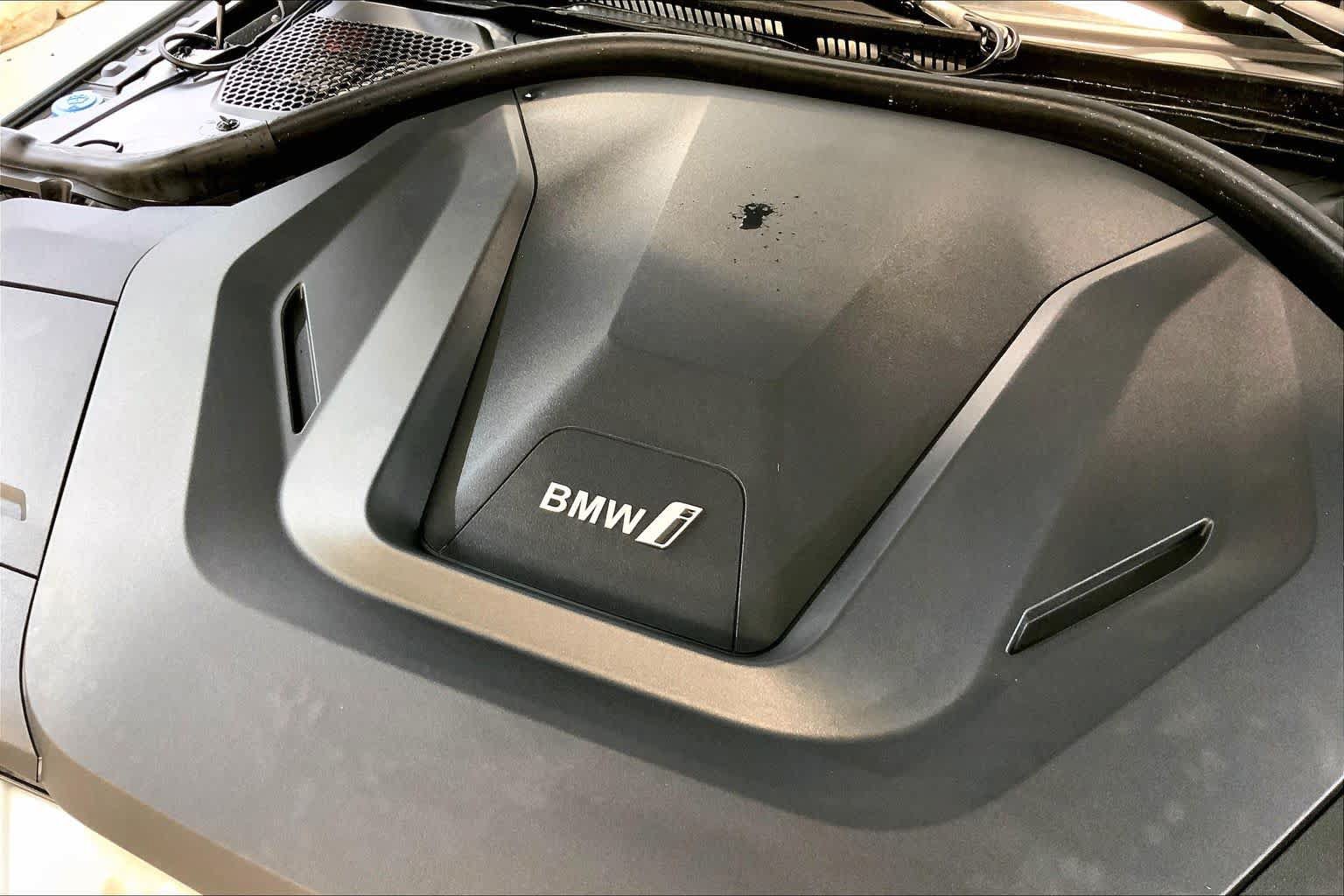 Used 2024 BMW i4 xDrive40i w/ M Sport Package AWD/4WD image 31