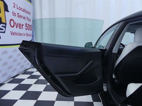 Used 2022 Tesla Model 3 Long Range image 28
