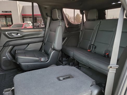 Used 2021 Chevrolet Tahoe Premier w/ Premium Package image 8