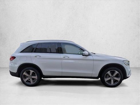 Used 2022 Mercedes-Benz GLC 300 4MATIC w/ Premium Package Lite image 4